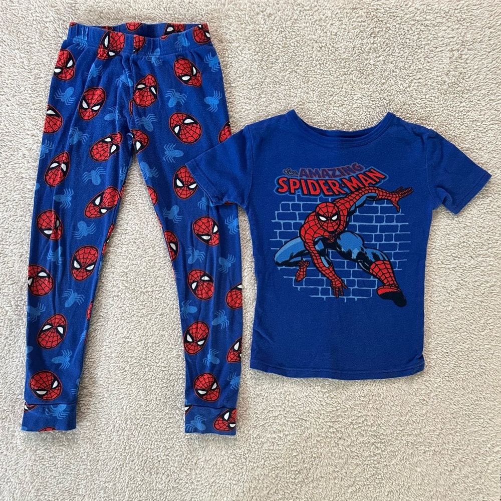 Spider-Man Pajama Set - Picture 3 of 12